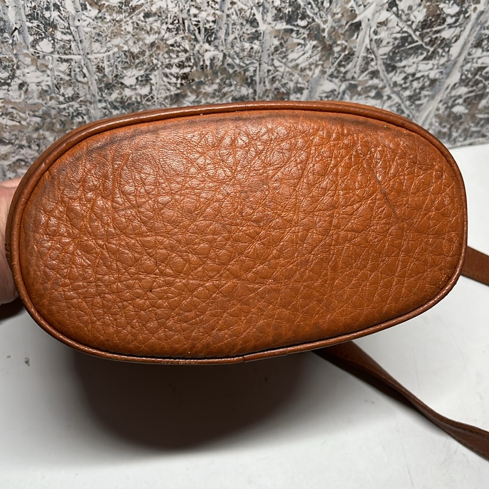 Coach Vintage Tan Leather Sonoma Bucket
Bag Style 4907 - Picture 5 of 14